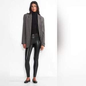 NWT Wilfred Daria Faux Leather High Waisted Leggings Size Medium Black
